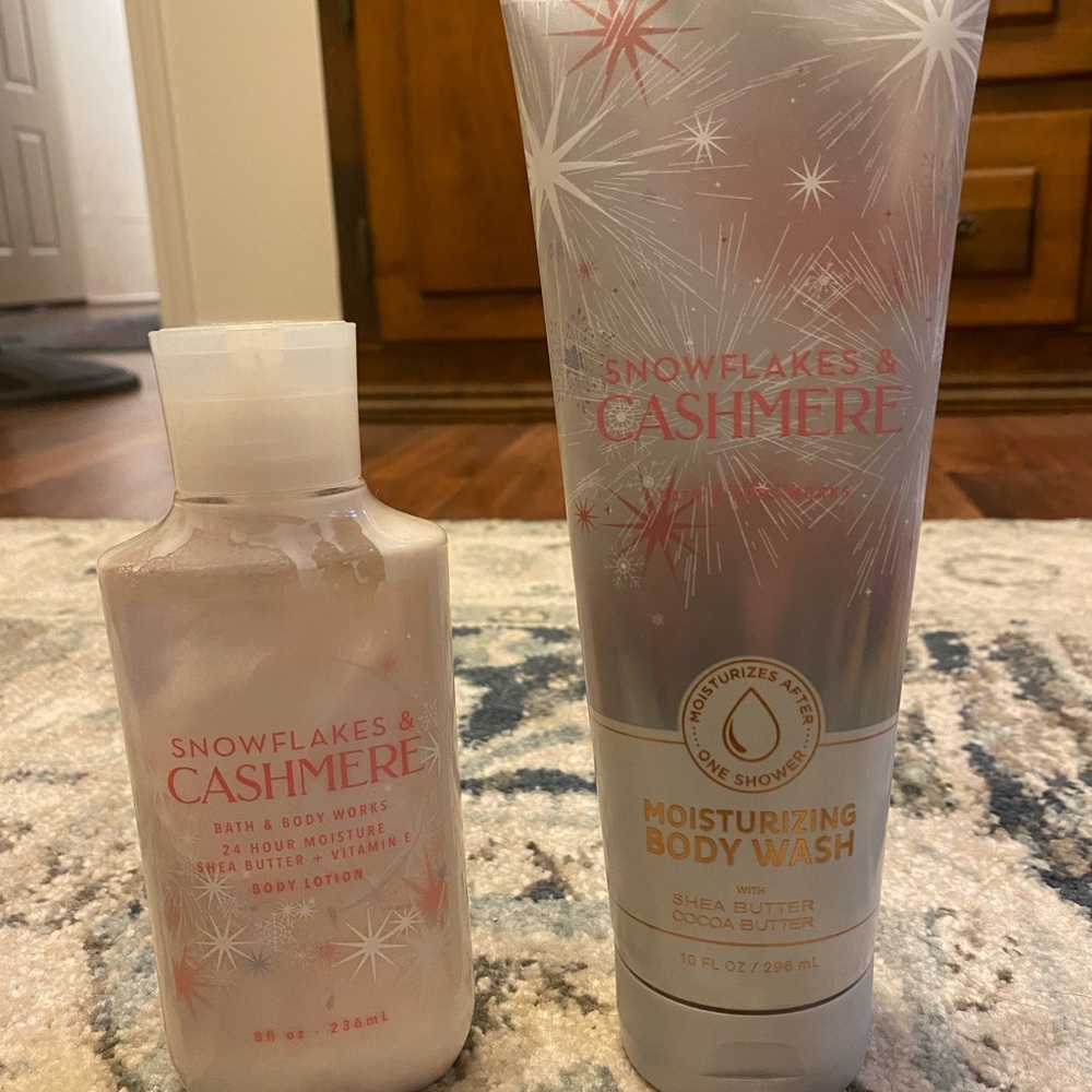 Bath and Body Works Snowflakes and Cashmere